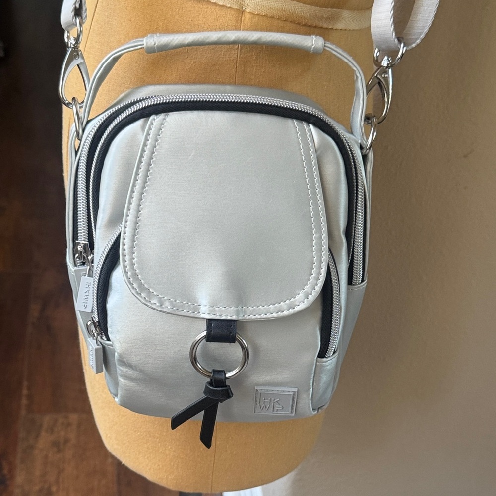 IHKWIP- The Steller North/South Crossbody